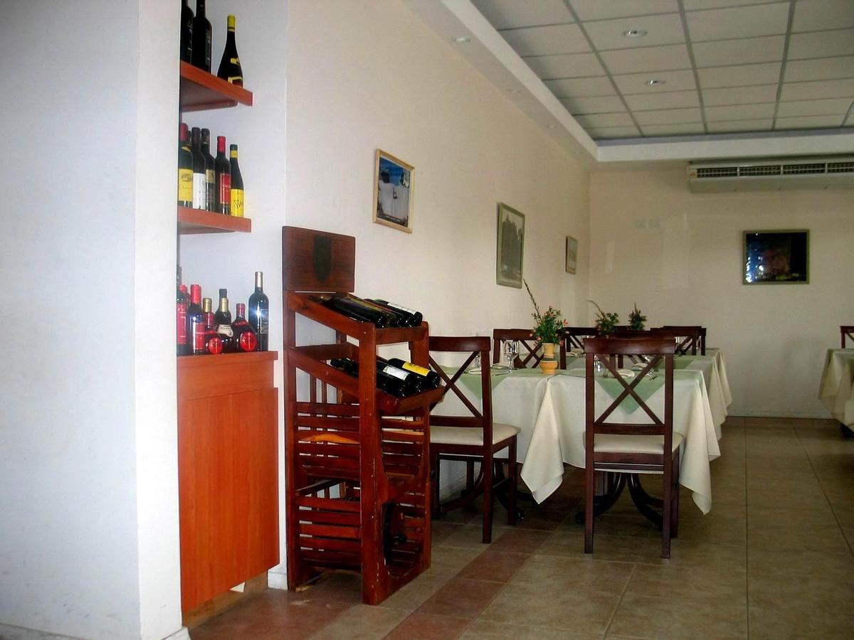 Hotel Del Centro Aimogasta Luaran gambar