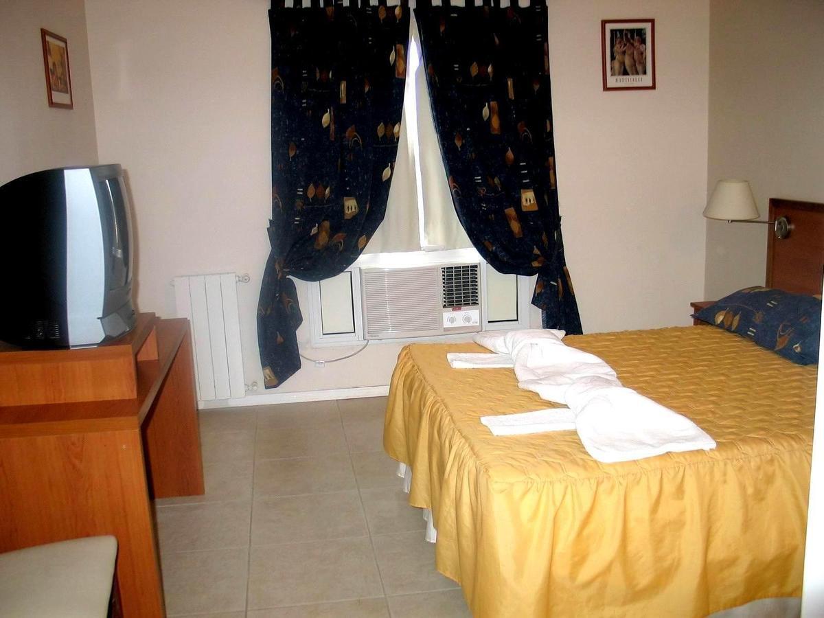Hotel Del Centro Aimogasta Bilik gambar
